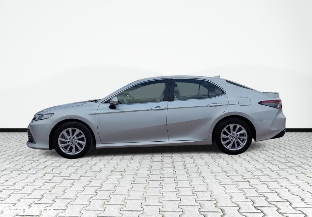 Toyota Camry - 8
