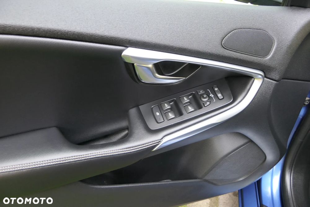 Volvo V40 D2 RDesign - 30