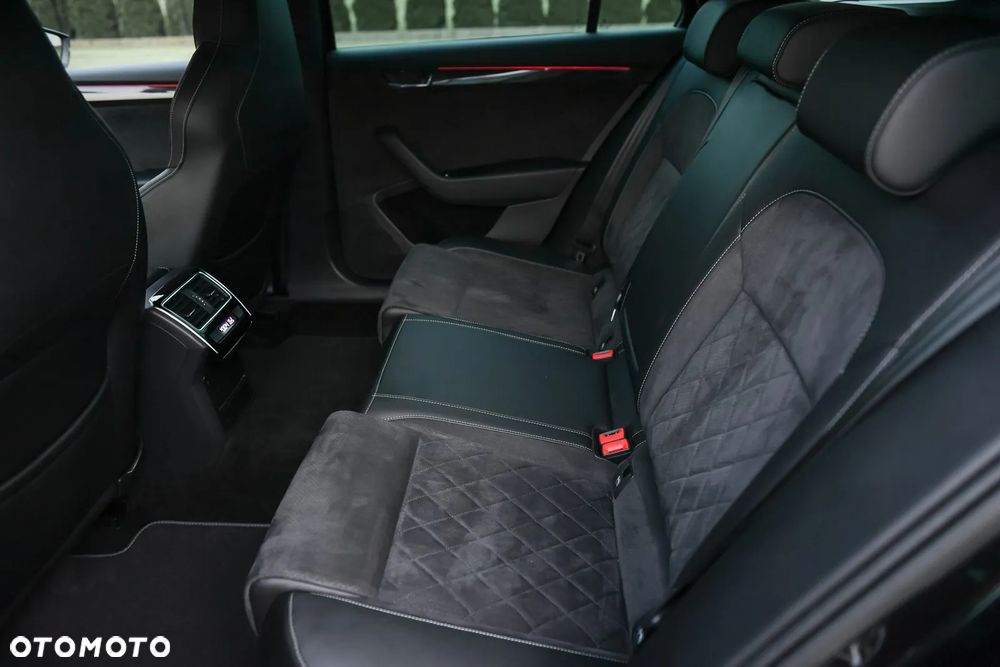 Skoda Superb 2.0 TDI 4x4 DSG SportLine - 24