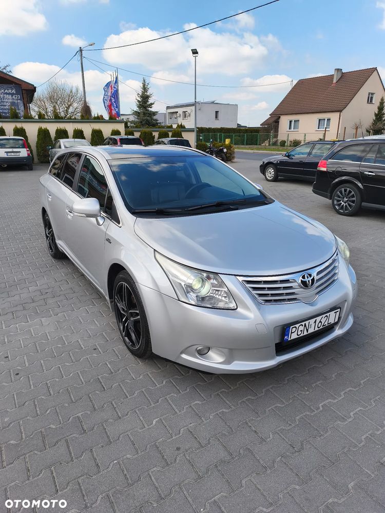 Toyota Avensis - 2
