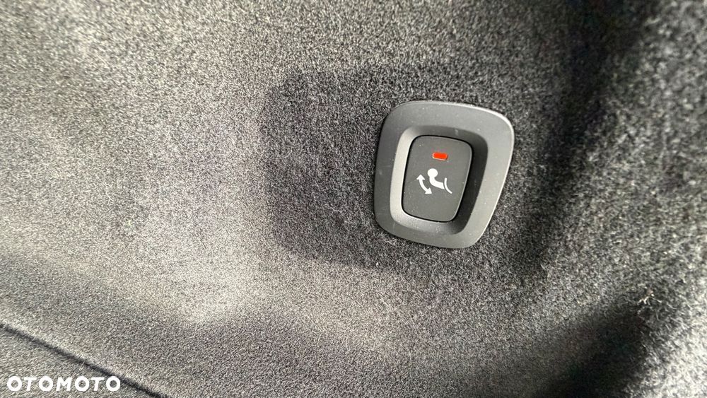 Volvo XC 60 B5 B AWD Geartronic RDesign - 36