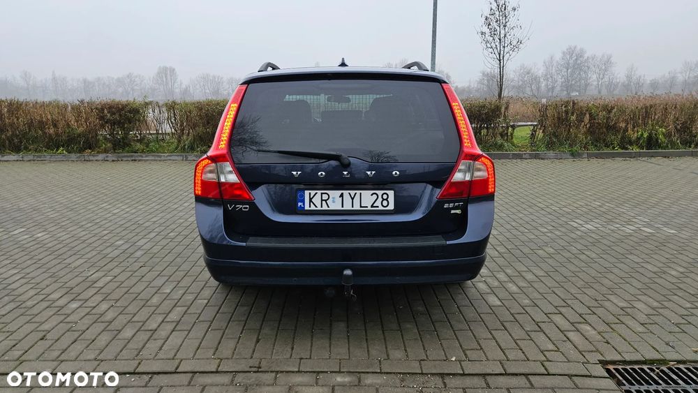 Volvo V70 2.5T Momentum - 8