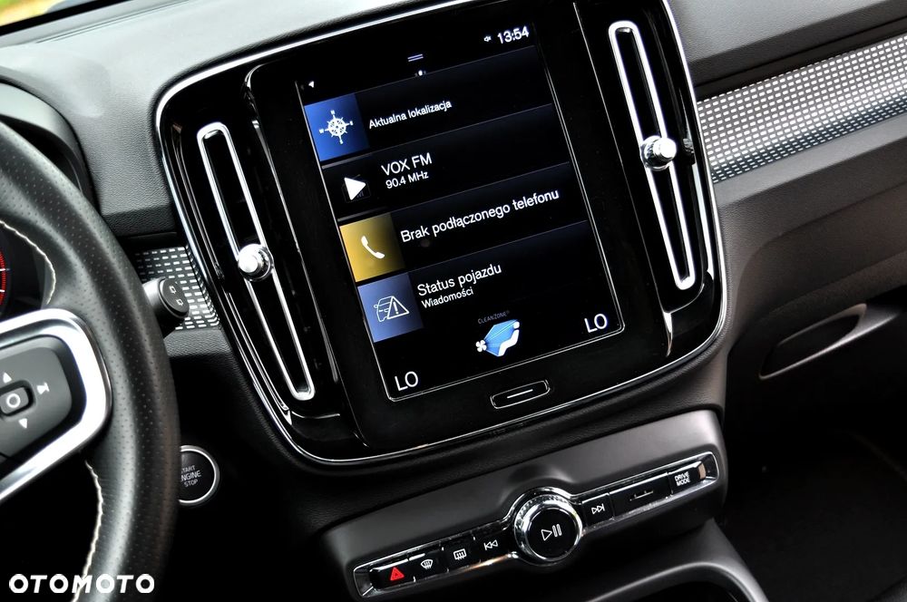 Volvo XC 40 T3 R-Design - 29