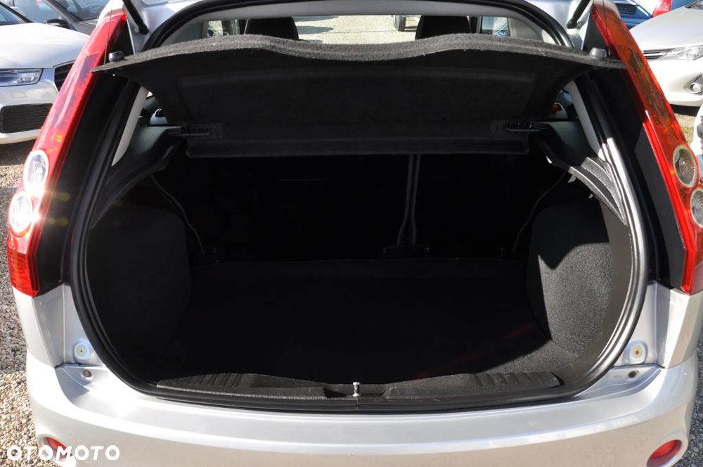 Ford Fiesta 1.3 Style - 25
