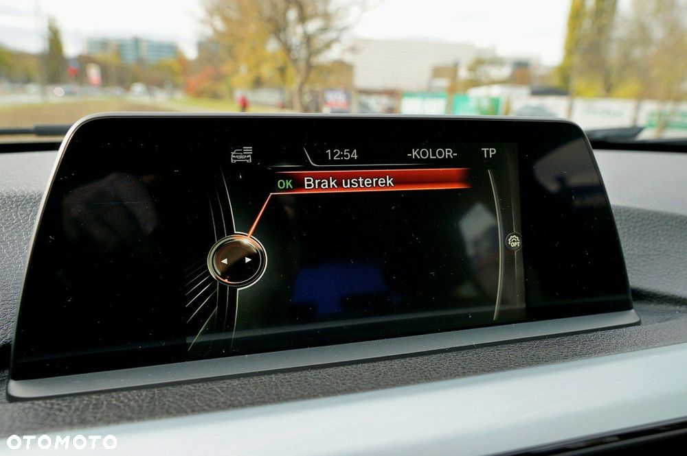 BMW Seria 3 318i Sport Line - 27