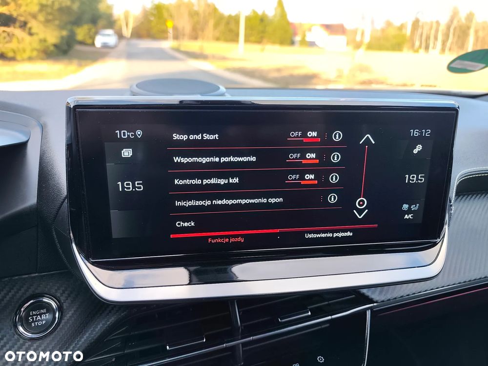 Peugeot 2008 1.5 BlueHDi GT S&S - 25