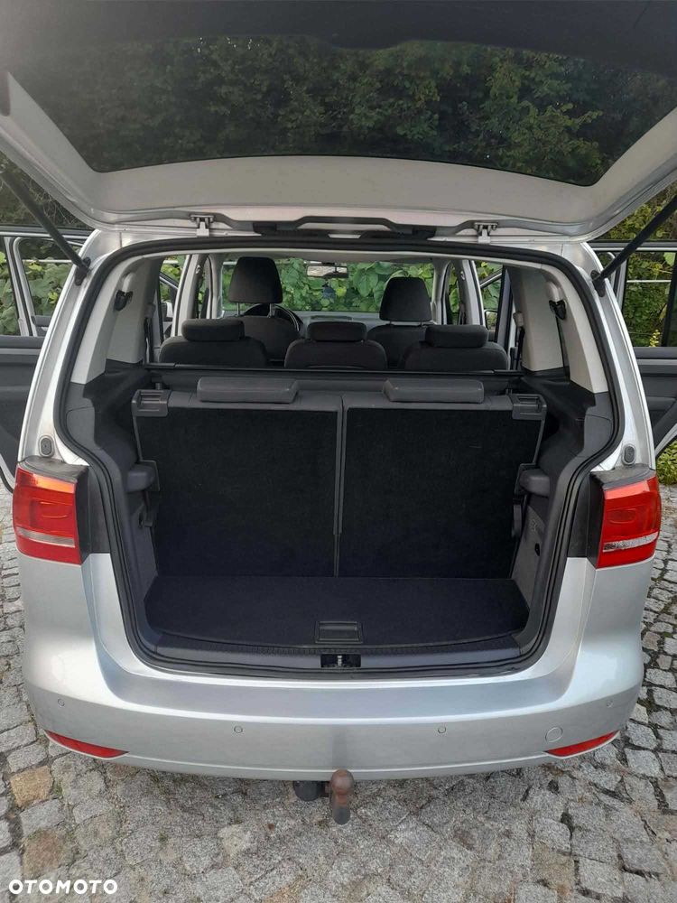 Volkswagen Touran - 6