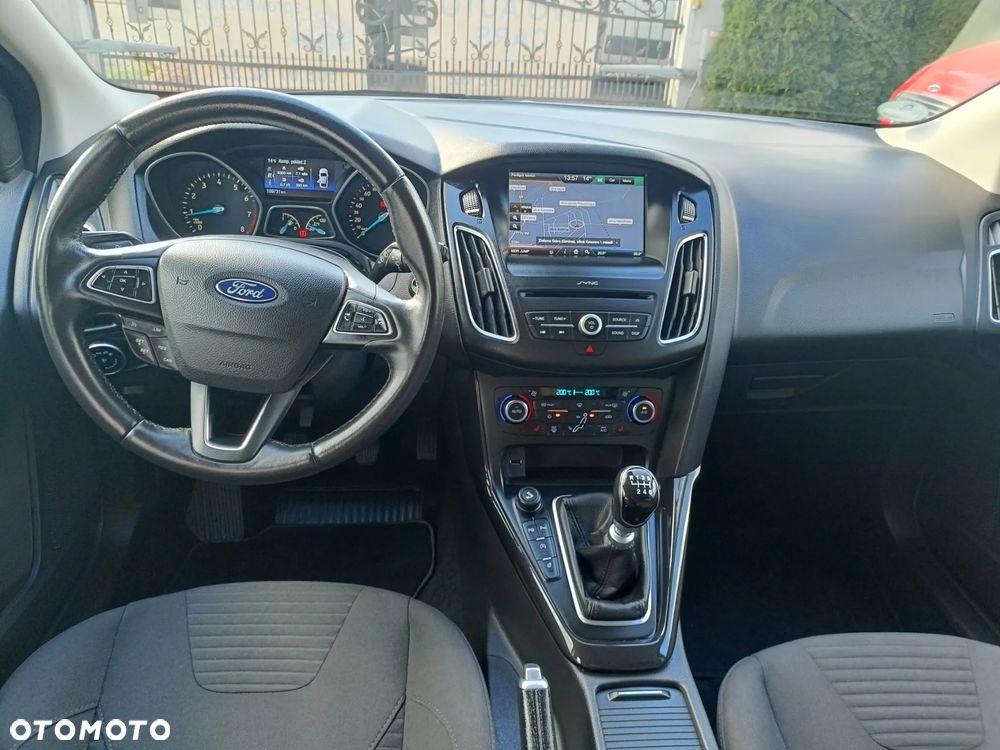 Ford Focus 1.0 EcoBoost Active Business - 4