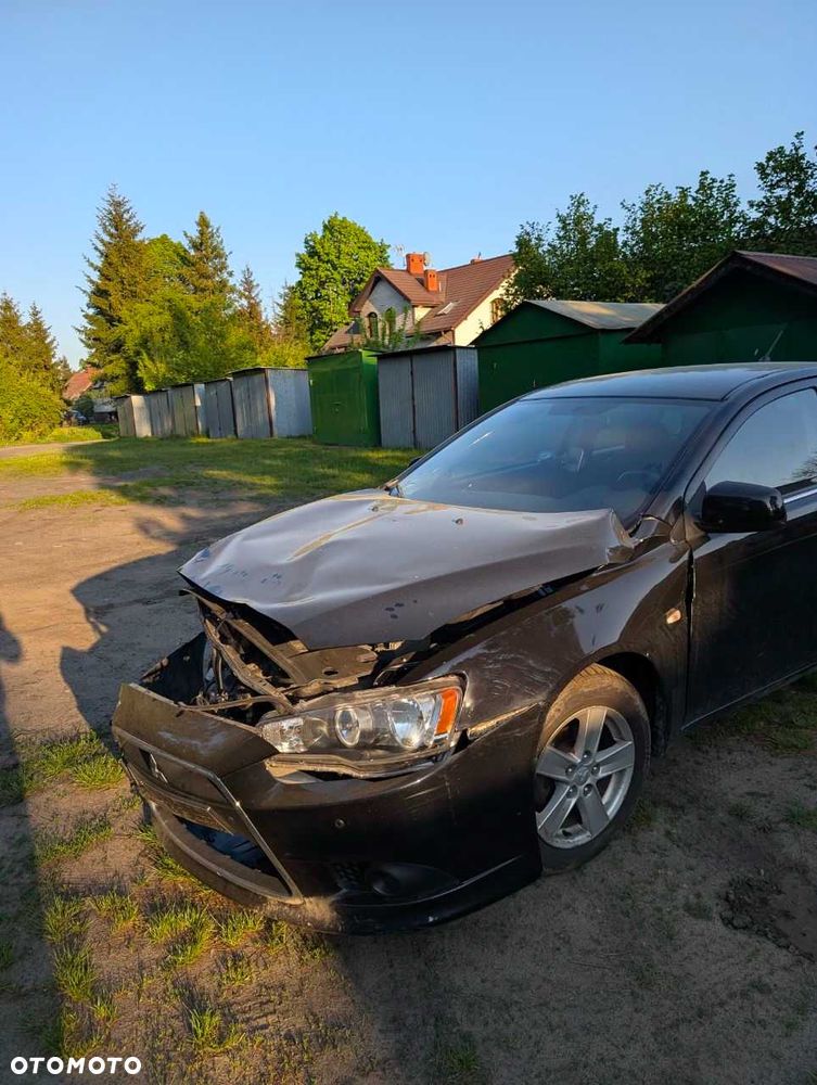 Mitsubishi Lancer - 1