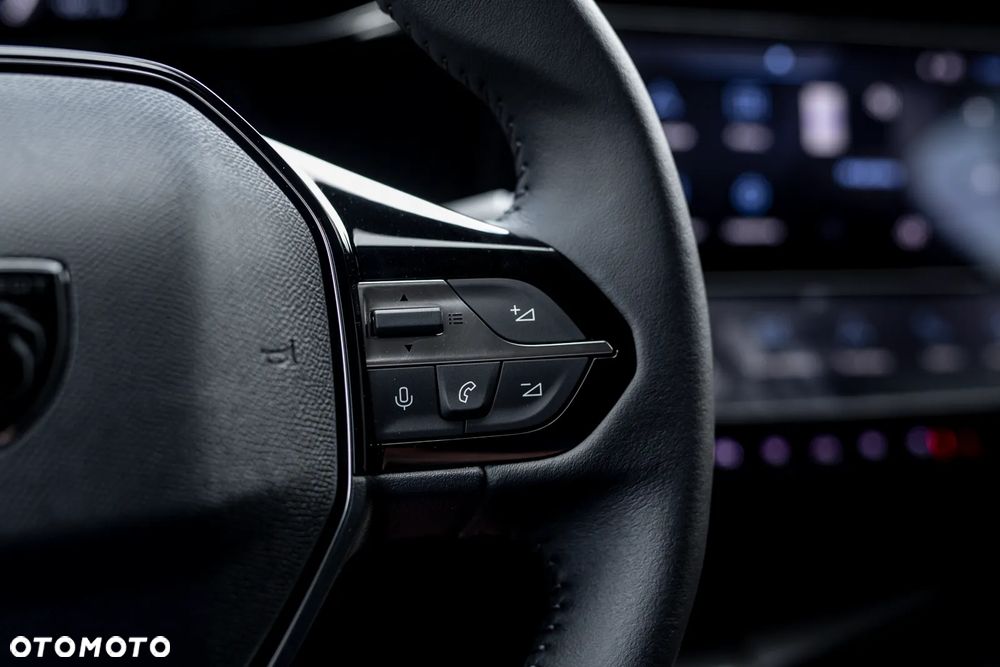 Peugeot 408 1.2 PureTech mHEV Business S&S e-DSC6 - 23