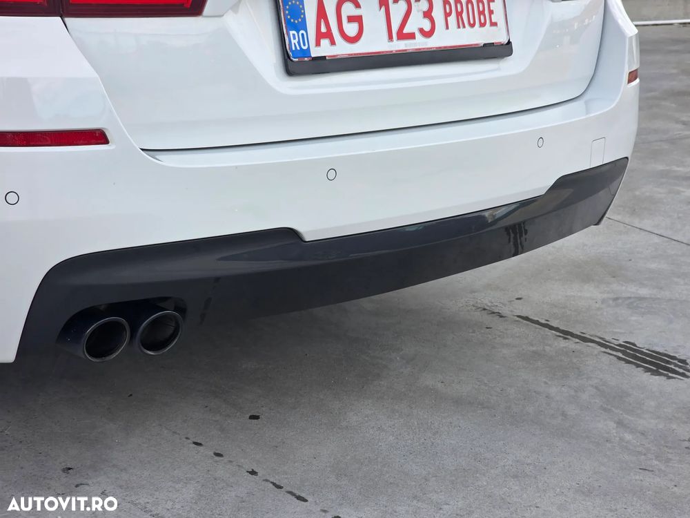 BMW Seria 5 520d Touring Sport-Aut. - 12