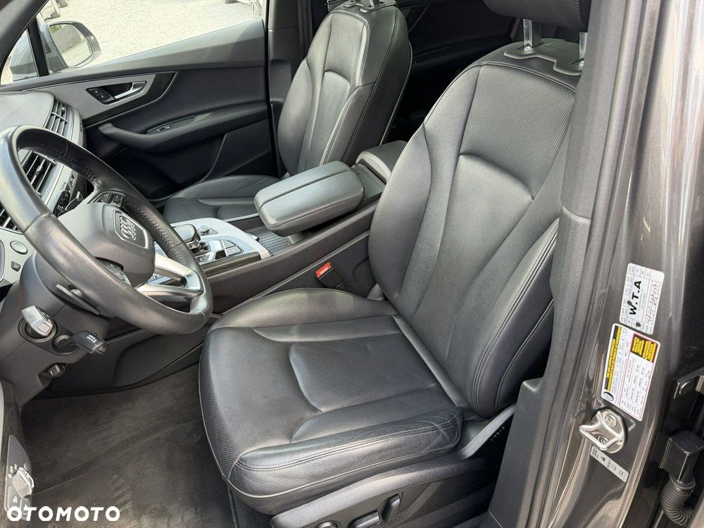 Audi Q7 - 12