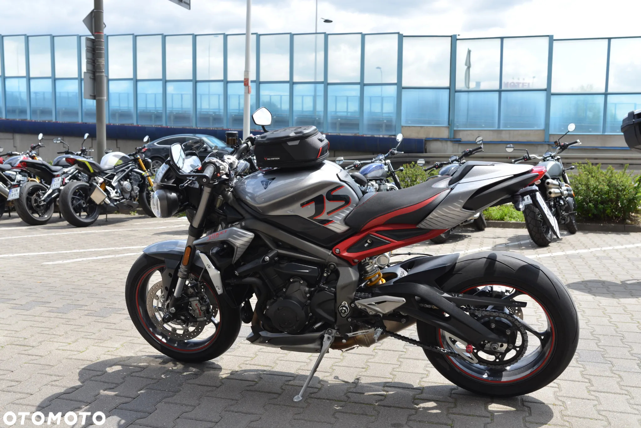 Triumph Street Triple - 22