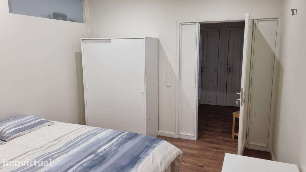 Quarto - localizado em Senhora da Hora Porto - Grande imagem: 2/10