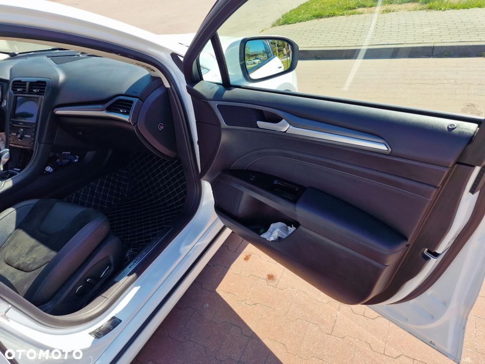 Ford Mondeo 2.0 TDCi Titanium 4WD PowerShift - 16