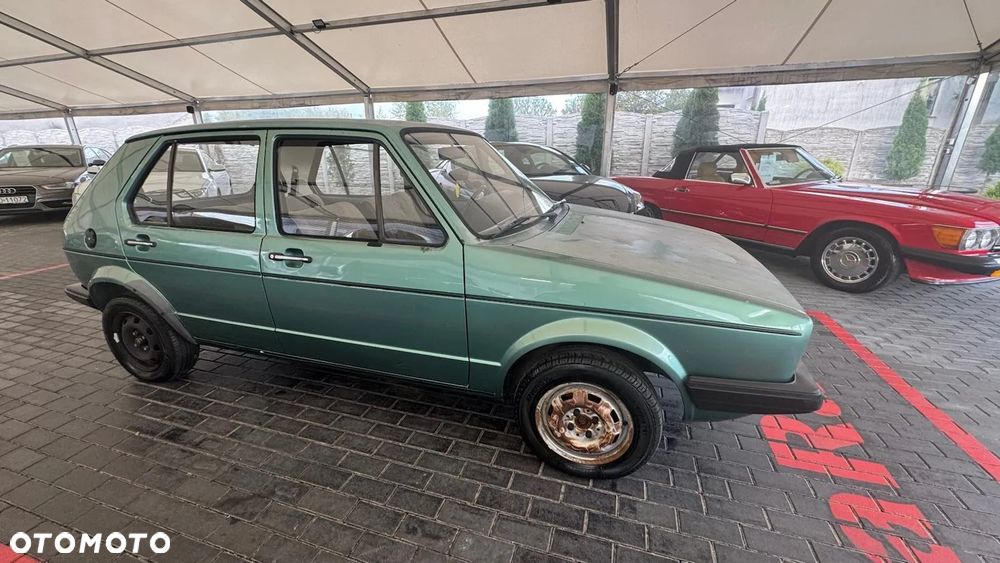 Volkswagen Golf 1.1 - 10