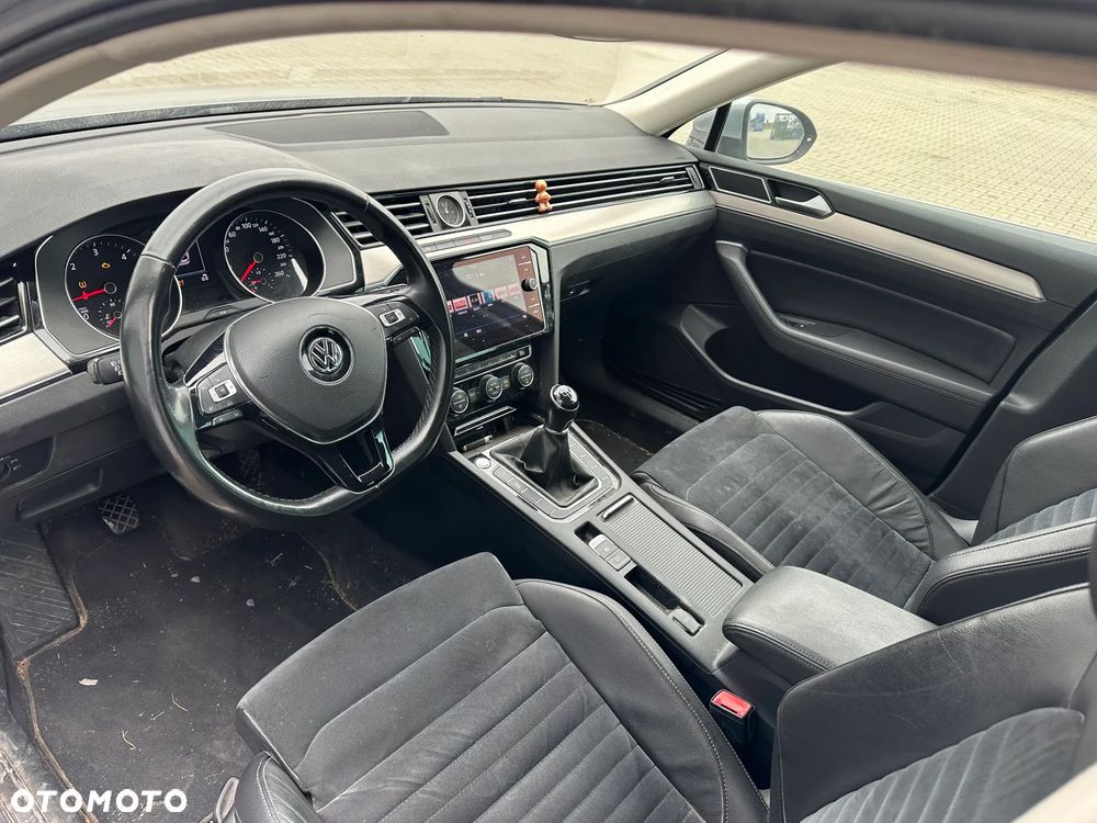 Volkswagen Passat 1.6 TDI BMT Trendline - 8