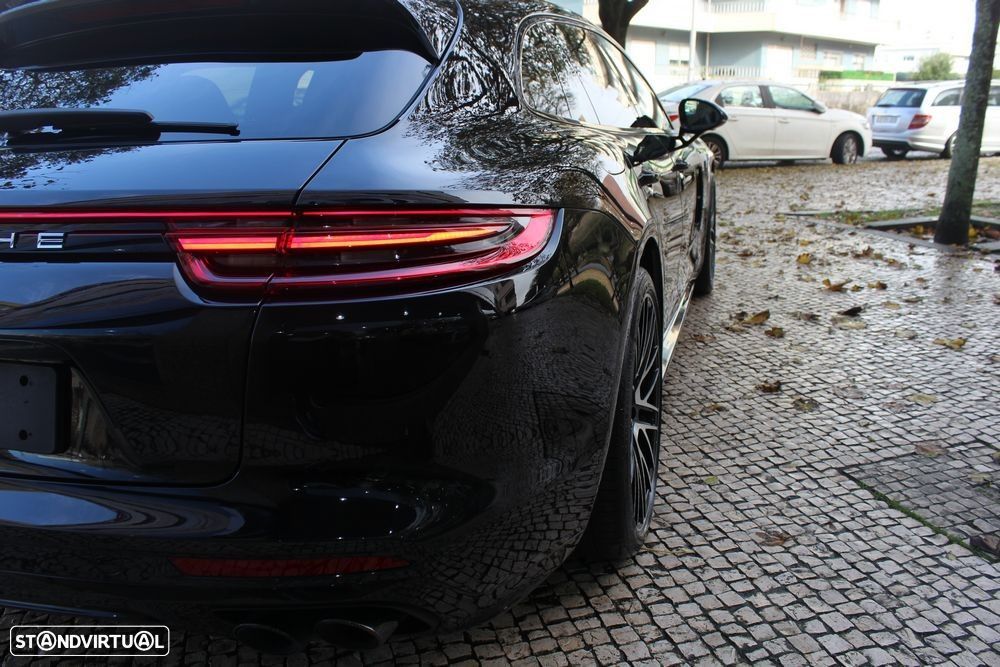 Porsche Panamera Sport Turismo 4 E-Hybrid - 14