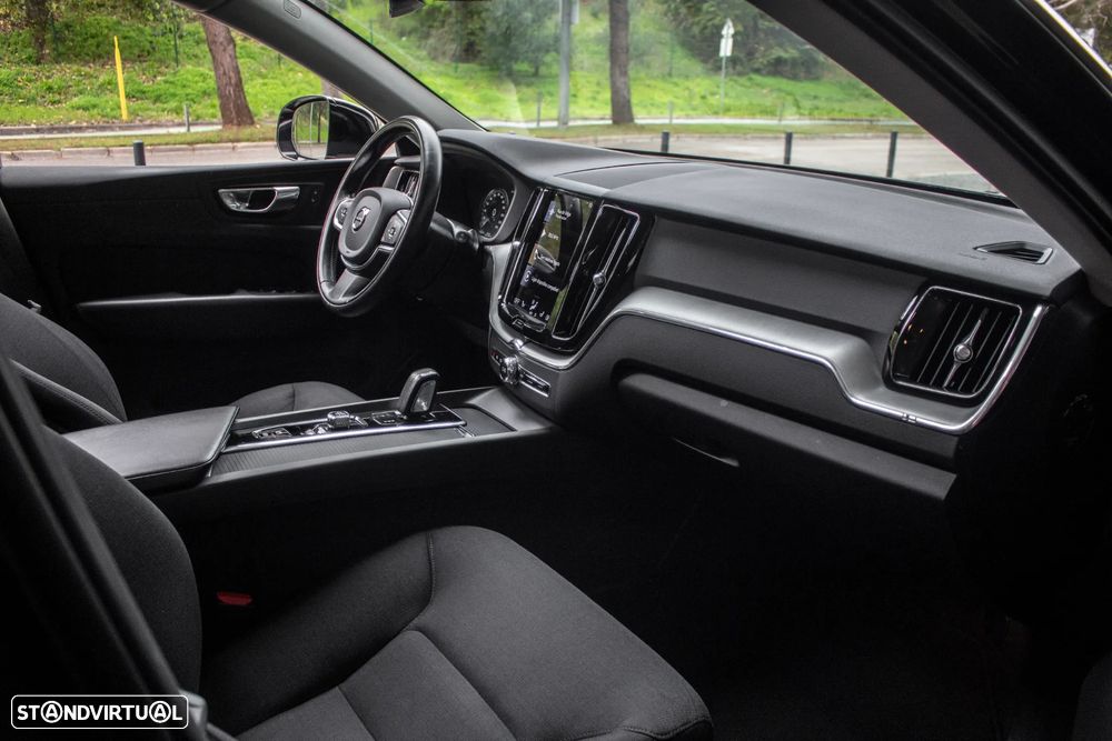 Volvo XC 60 T6 AWD Essential - 27