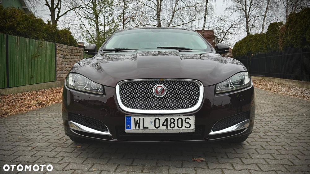 Jaguar XF 2.0 T Luxury - 1