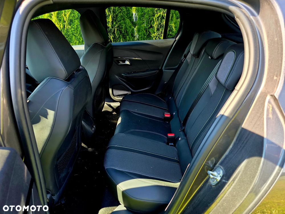 Peugeot 208 PureTech 130 EAT8 GT Pack - 35
