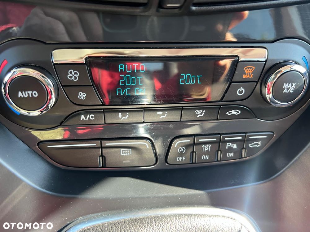 Ford Kuga 1.5 EcoBoost 2x4 Titanium - 26
