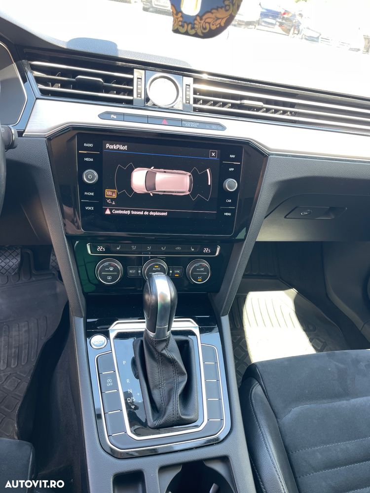 Volkswagen Passat 2.0 TDI DSG Highline - 33