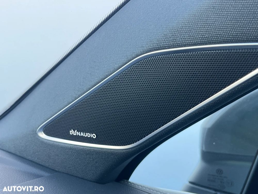 Volkswagen Touareg V6 TDI 4MOTION R-Line - 23