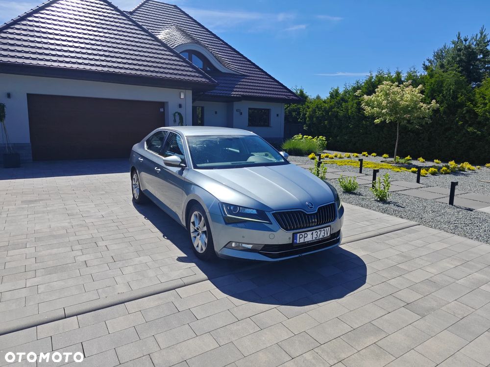 Skoda Superb 2.0 TDI Ambition DSG - 7