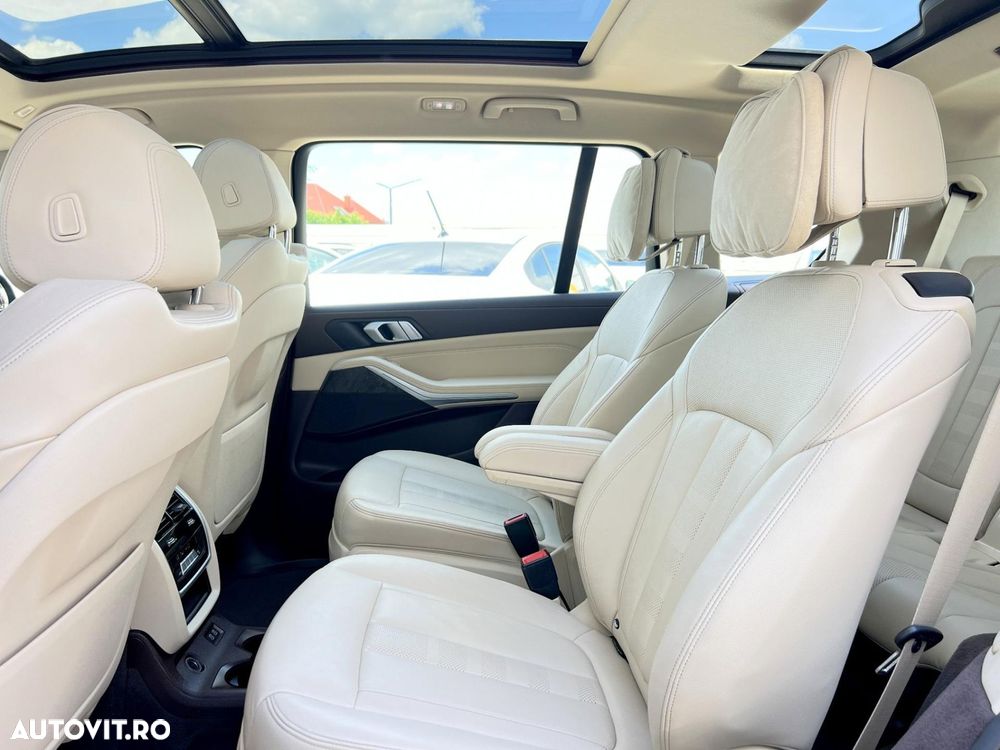 BMW X7 xDrive40i - 11