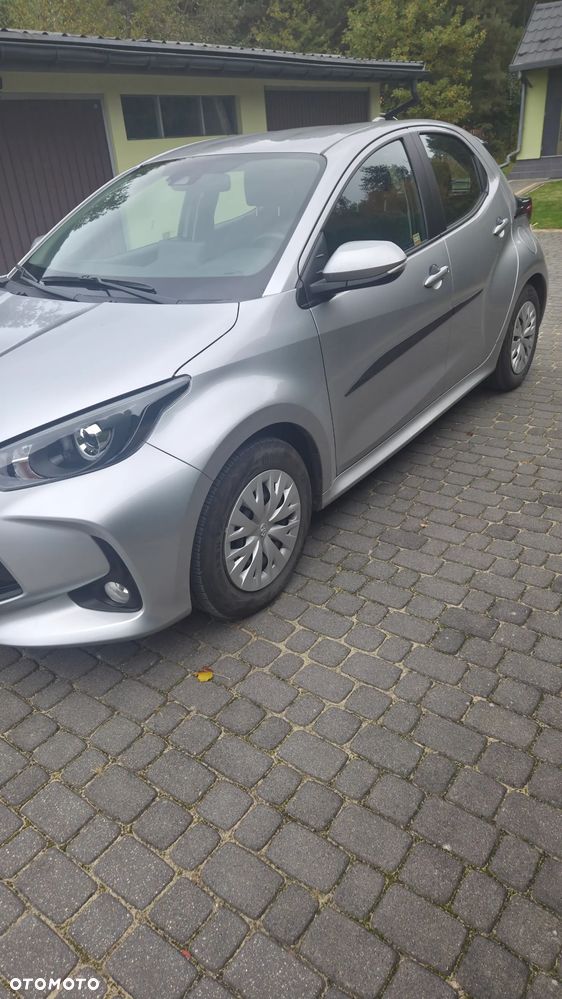 Toyota Yaris 2023 photo 3