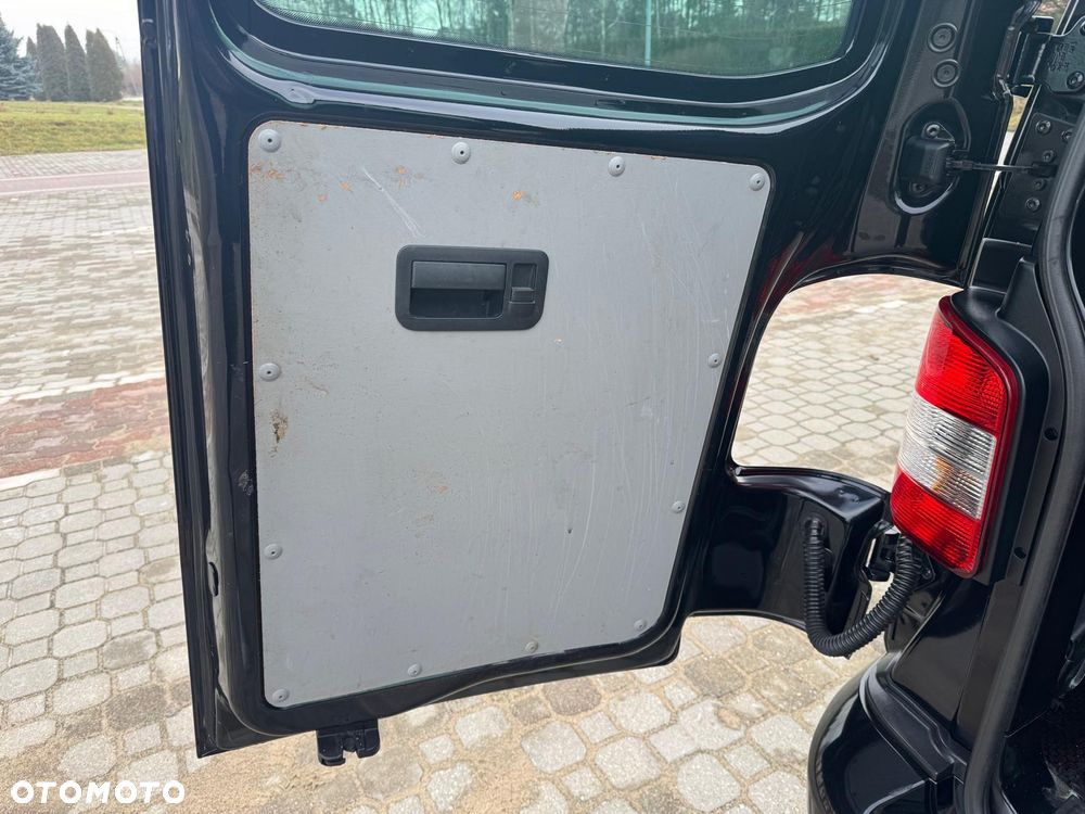 Volkswagen TRANSPORTER L2H1 - 19