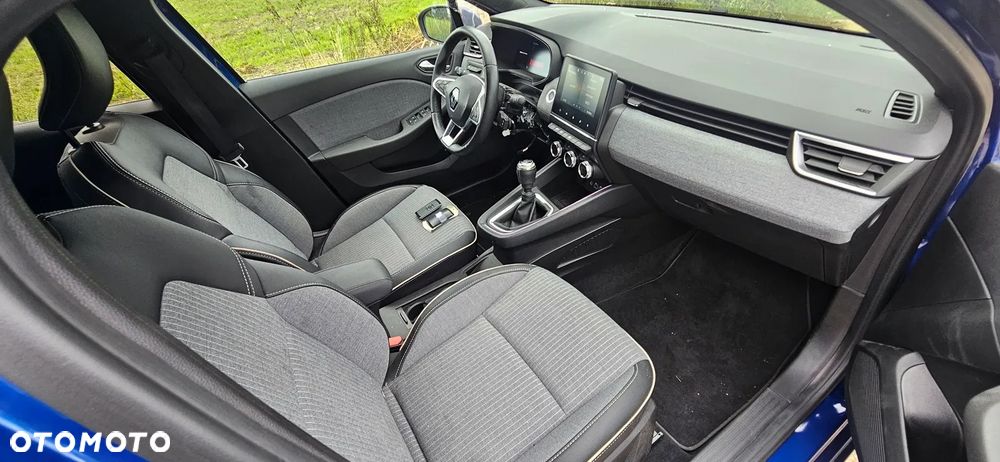 Renault Clio - 17