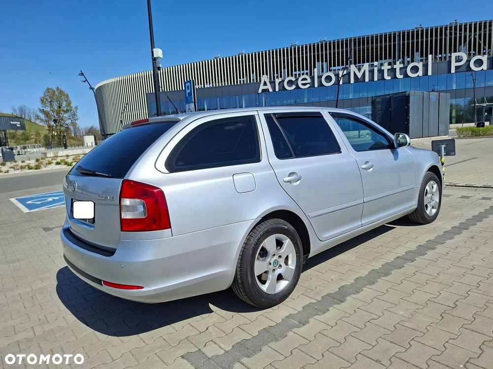 Skoda Octavia 2.0 TDI DPF Elegance - 5