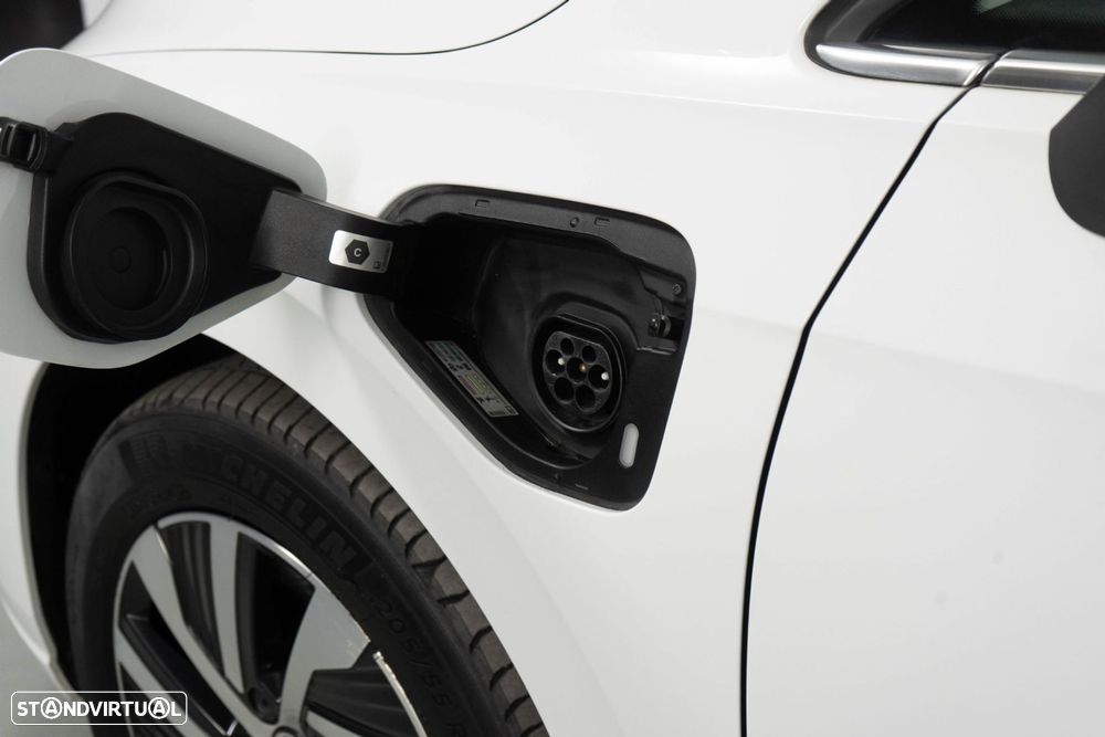 VW Golf 1.4 TSI e-Hybrid DSG - 17