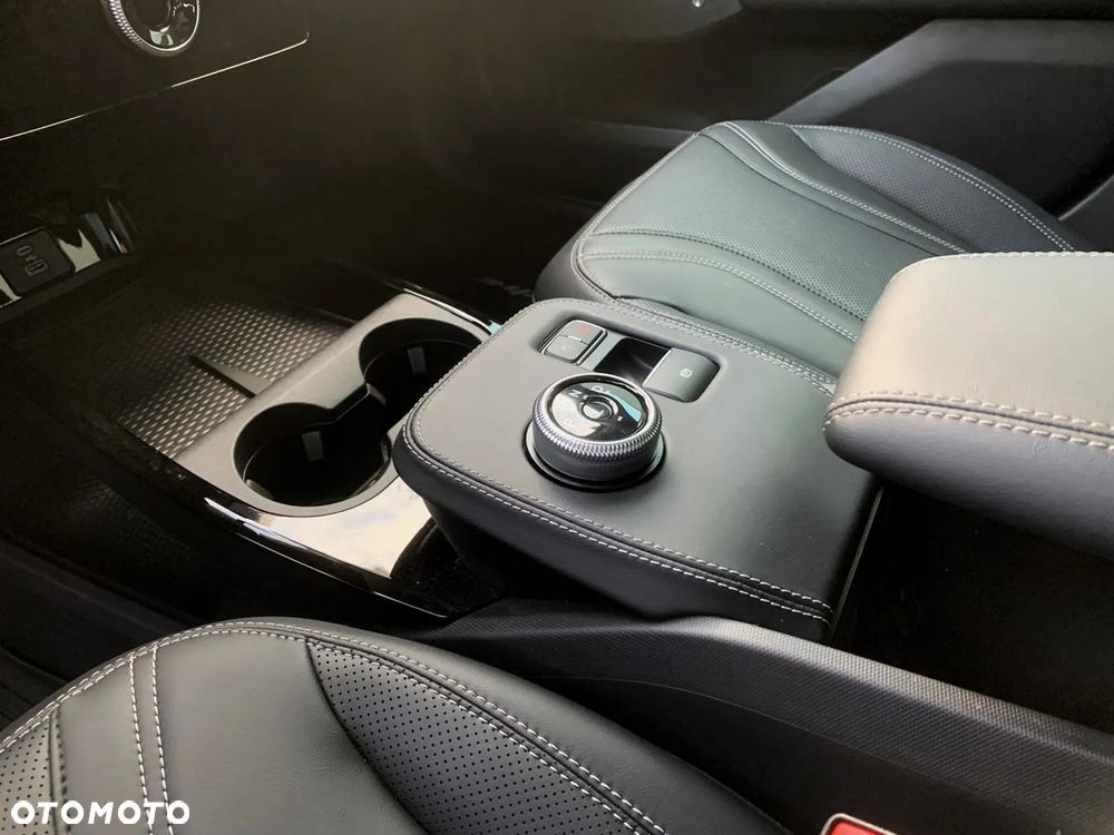 Ford Mustang Mach-E 98kWh AWD Premium - 17