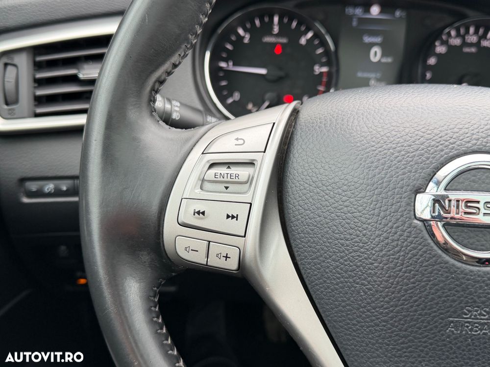 Nissan Qashqai 1.6 DCI TEKNA - 24