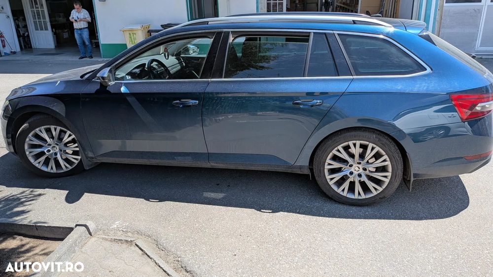 Skoda Superb 2.0 TDI DSG Style - 6