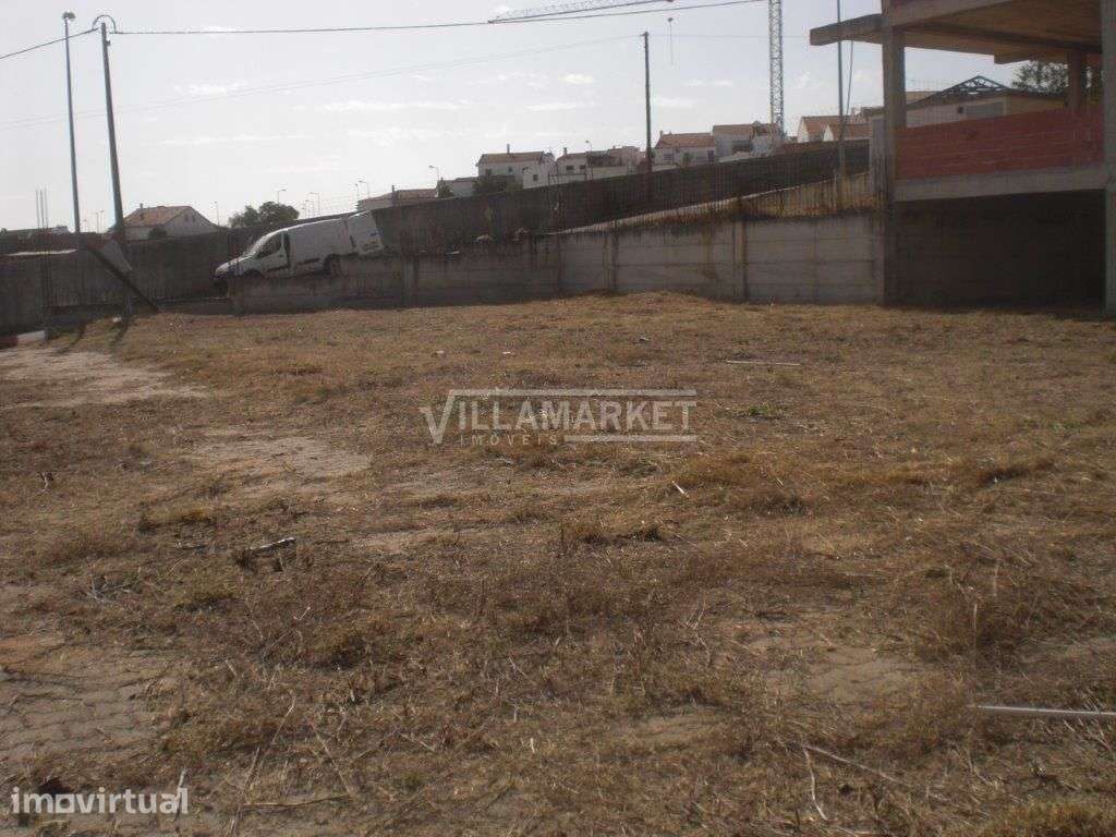 Lote de Terreno urbano da banca com 439 m2 situado em Alvito- Beja- Al - Grande imagem: 5/5