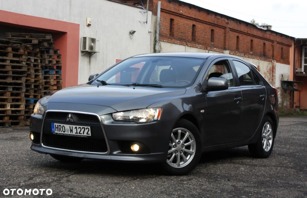 Mitsubishi Lancer 2011 photo 2