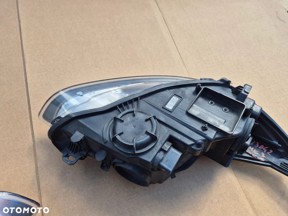 Ford Focus MK3 komplet lamp.Czarne .OE.2010- - 10
