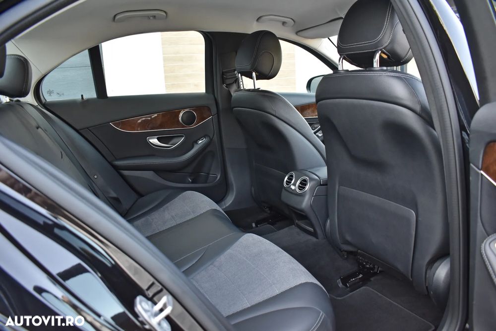 Mercedes-Benz C - 14