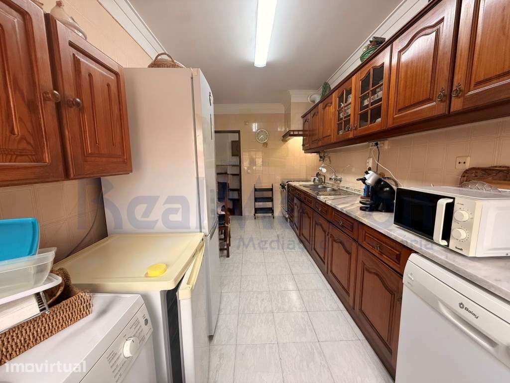 Vende-se Fantástico T3 no centro de Mem Martins - Grande imagem: 3/23