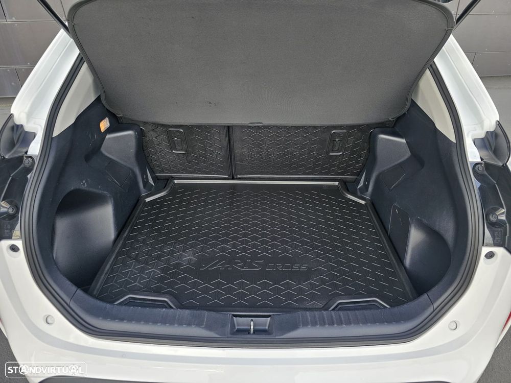Toyota Yaris Cross 1.5 HDF Comfort Plus - 11