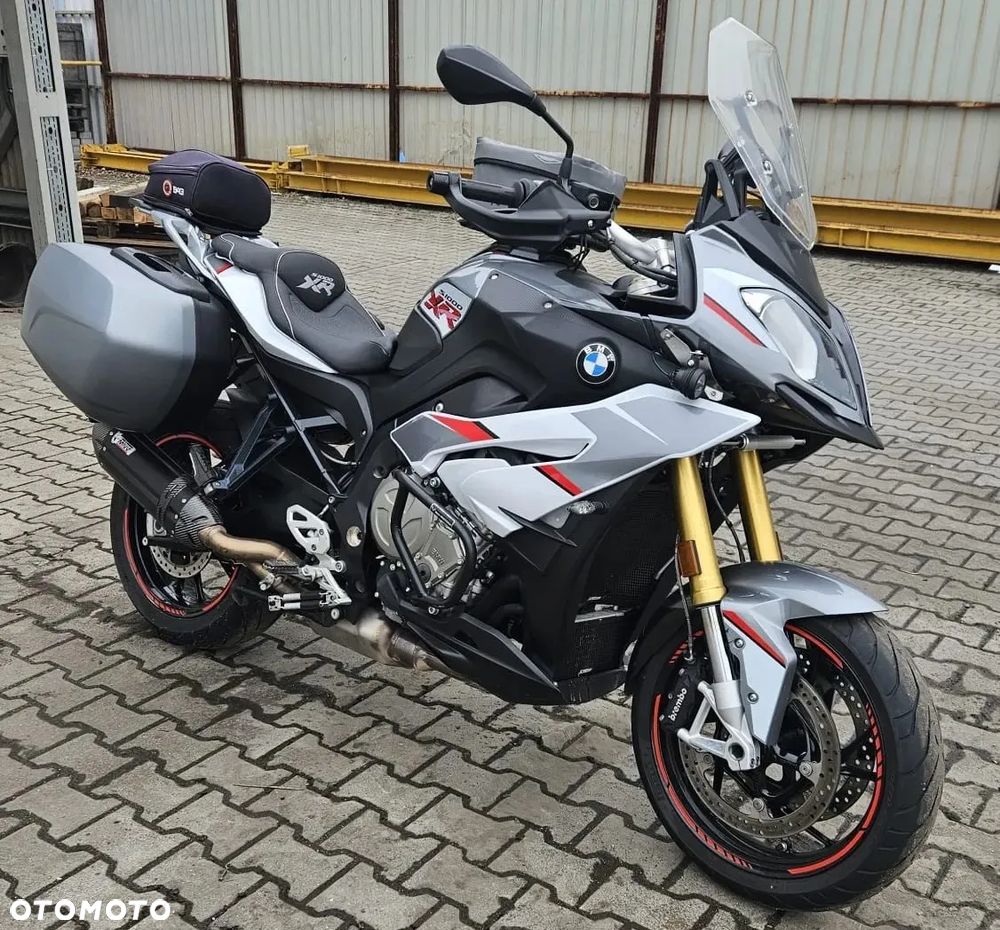 BMW XR - 24