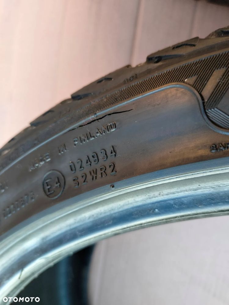 OPONY ZIMOWE NOKIAN WR 235 35 R19 87V NO - 15