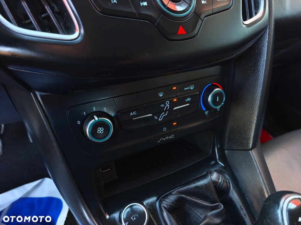 Ford Focus 1.0 EcoBoost Titanium ASS - 16