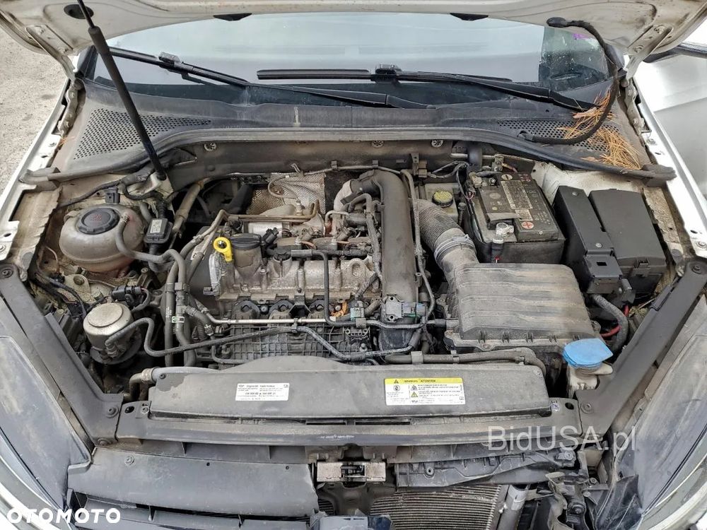 Volkswagen Golf - 11