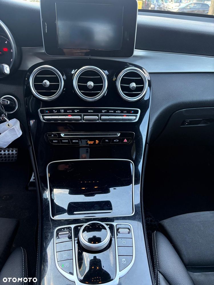 Mercedes-Benz GLC 220 d 4Matic 9G-TRONIC - 20