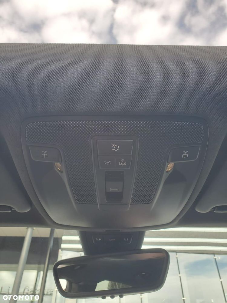 Mercedes-Benz GLA 250 4Matic 7G-DCT AMG Line - 14